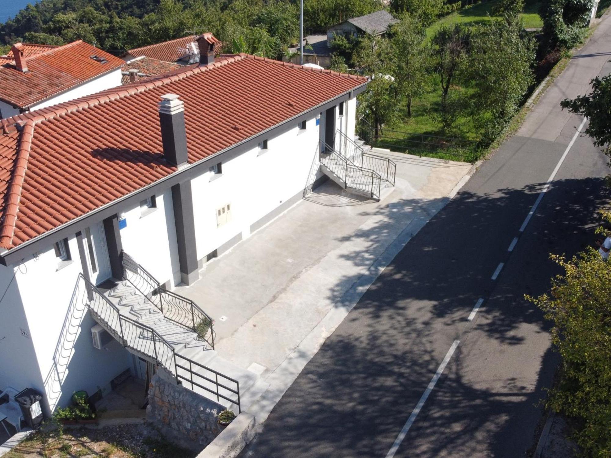 Apartments Ema Lovran Bagian luar foto